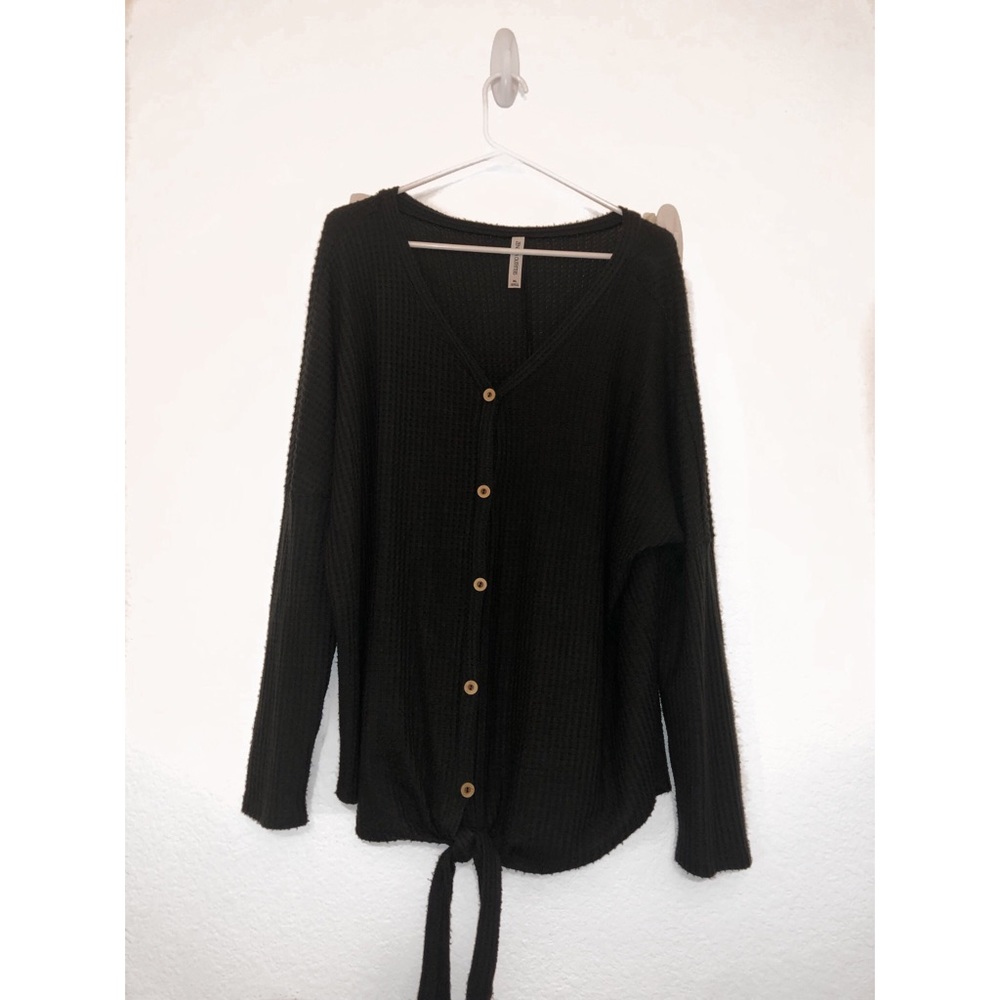 💛knitted, button accent, long sleeve front tie